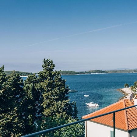 Pharia Hotel And Apartments - By The Beach Hvar Town Exterior foto