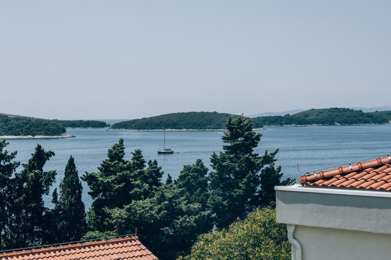 Pharia Hotel And Apartments - By The Beach Hvar Town Exterior foto