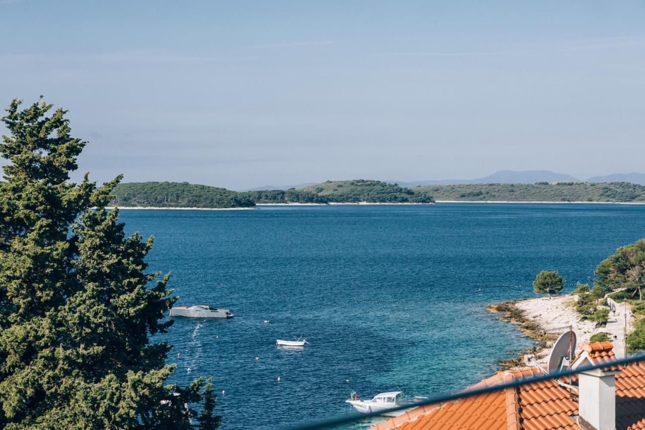 Pharia Hotel And Apartments - By The Beach Hvar Town Exterior foto
