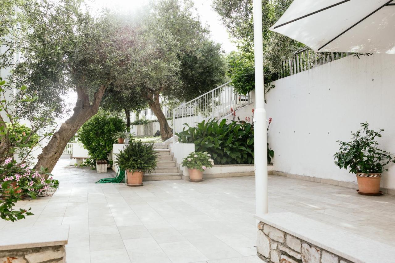 Pharia Hotel And Apartments - By The Beach Hvar Town Exterior foto